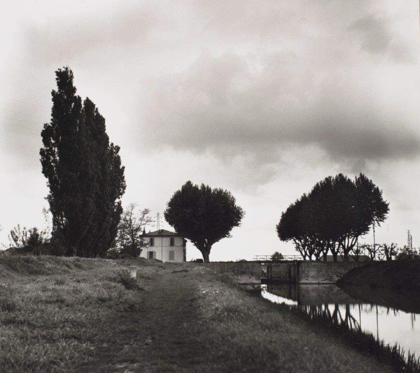 Landschap met brug in Arles, Emmy Andriesse 1951-52, foto Van Gogh Museum, copyright UB Leiden/Joost Elffers