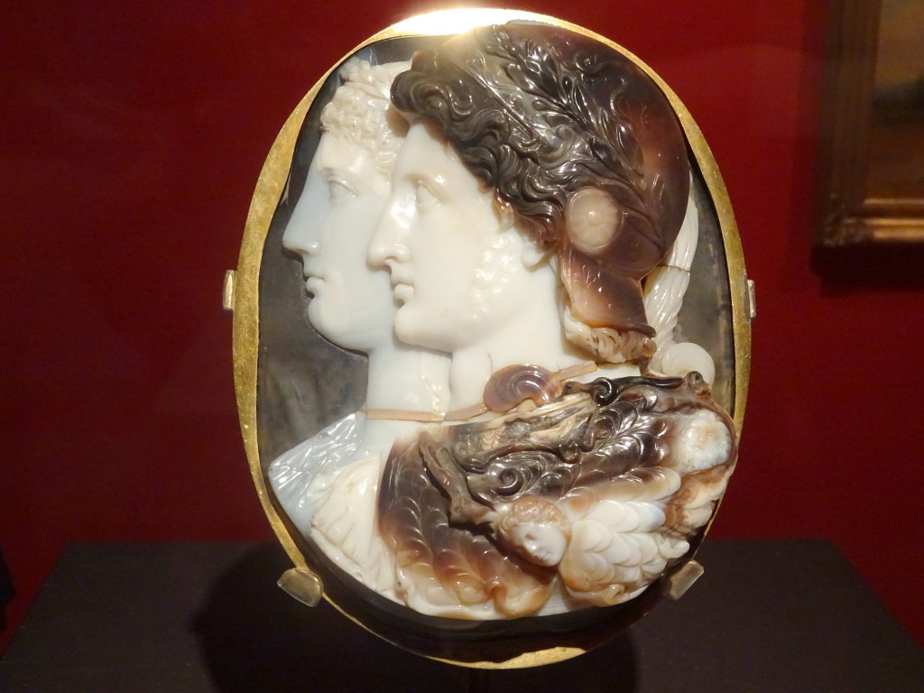 De 'Gonzaga-camee' uit Eygpte, Alexandrië, derde eeuw voor Chr. die Joséphine tsaar Alexander I ten geschenke gaf. Eigen foto