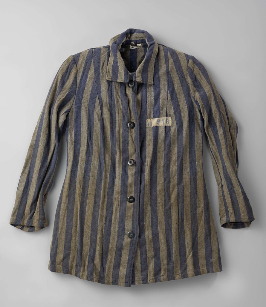 De concentratiekampjas van Isabel Wachenheimer, Deutsche Gesellschaft für Textil und Lederverarbeitung (Texled,1938-1945), na 1938. Foto Rijksmuseum