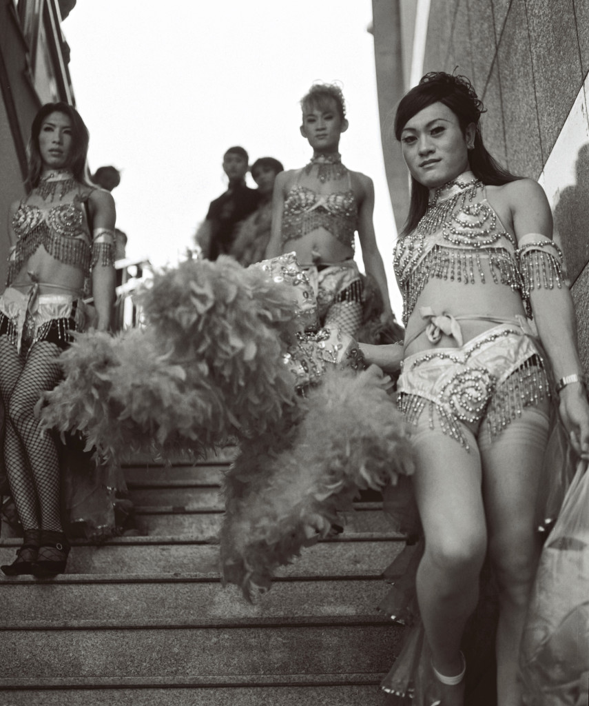 Gao Brothers, Chinese Transvestites - Stairs c Gao Brothers