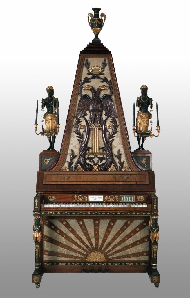 Rechtopstaande piano, een zogenoemde Piramide-piano, Conrad Graf, Wenen, ca. 1829, Gemeentemuseum Den Haag