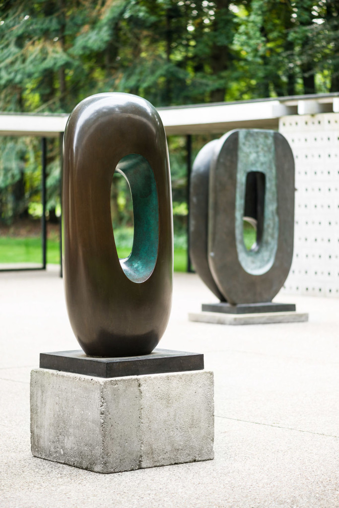 Large-KM 125.099 Barbara Hepworth, Elegy III, 1966, photo Marjon Gemmeke