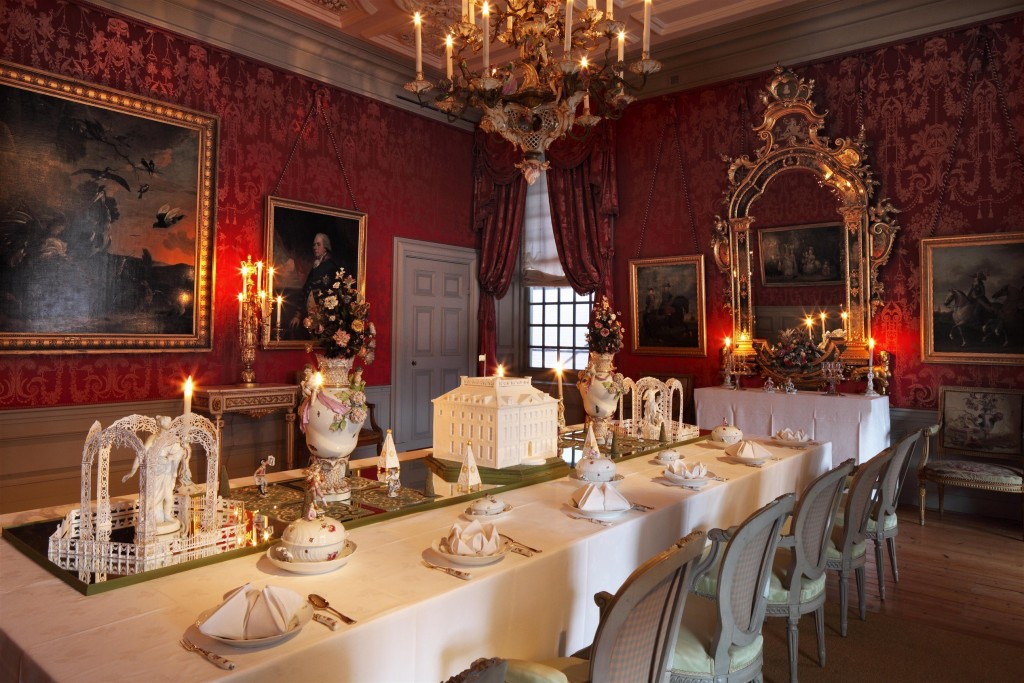 Gedekte tafel kamer Willem V in Winterpaleis Het Loo, foto M. Elsevier Stokmans