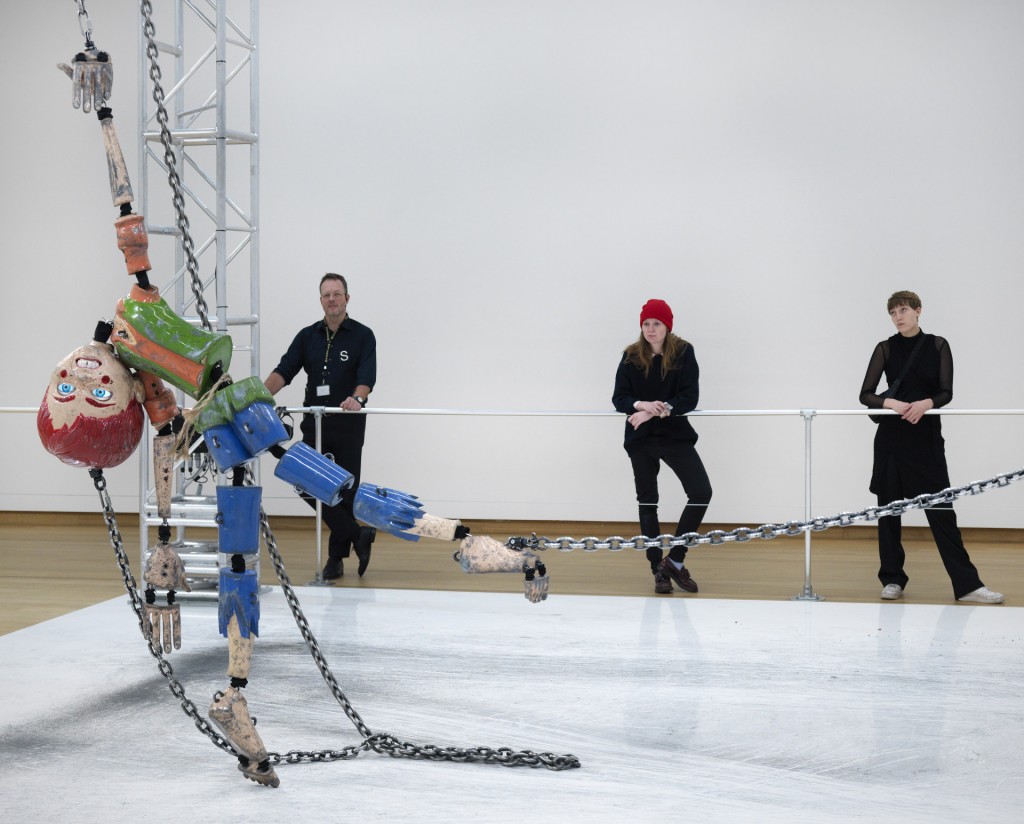 Jordan Wolfson, Colored Sculpture