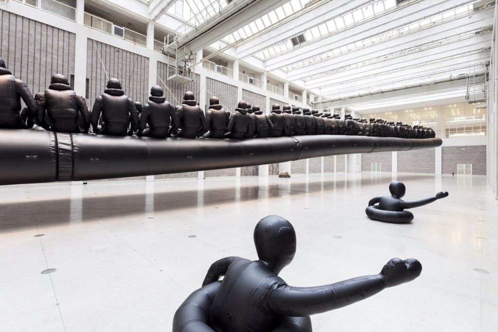 Ai Weiwei, Law of the Journey, foto National Gallery, Praag