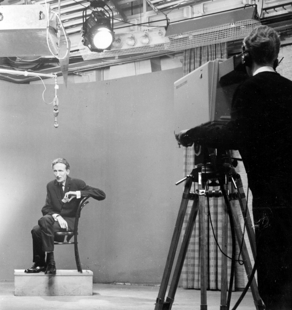 Pierre Janssen bij een opname van Kunstgrepen