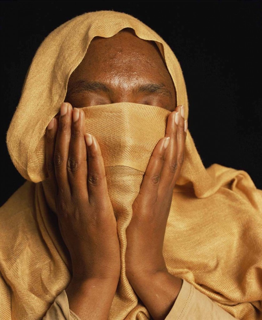 Andres Serrano, Fatima, was Imprisoned and Tortured in Sudan (Torture), 2015, (editie van 3 + 2 AP) Courtesy Andres Serrano & Galerie Nathalie Obadia Parijs/Brussel