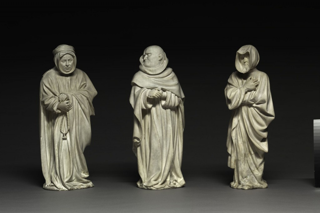 Claus Sluter en Claus de Werve, Drie pleurants van het praalgraf van Filips de Stoute, 1404-1411, The Cleveland Museum of Art, nalatenschap Leonard C. Hanna jr. 1858.66